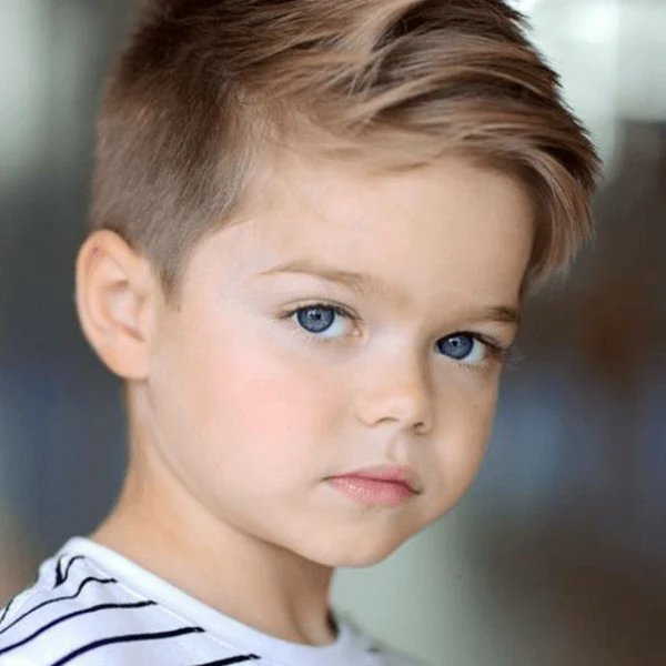 Corte de pelo para niños en Llongueras Tribunales